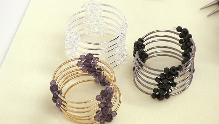 Tutorial - The Memory Wire Bracelet by Nela Kábelová | Making jewelry for  beginners, Wire bracelet tutorial, Beaded bracelets diy